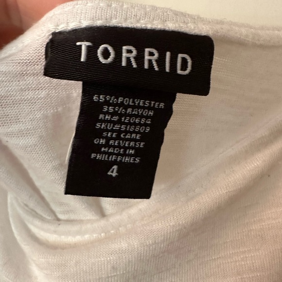 Sexy skull off the shoulder tshirt - Picture 4 of 4